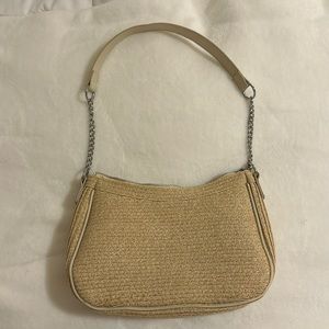 Women’s straw/raffia zip top shoulder bag